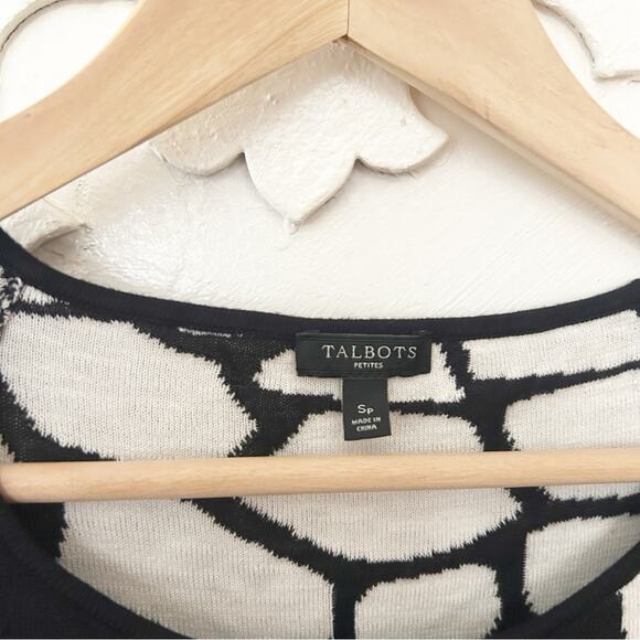 Talbots Giraffe Print Sweater Dress Short Sleeve Knit Scoop Neck Size Petite S - Picture 3 of 5